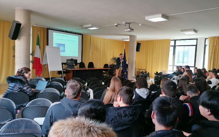 Carifermo incontra la scuola - 3° edizione 