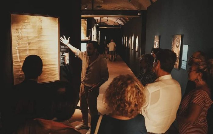 Visita guidata con artista-esposizione “I Tesori dell'alabastro"