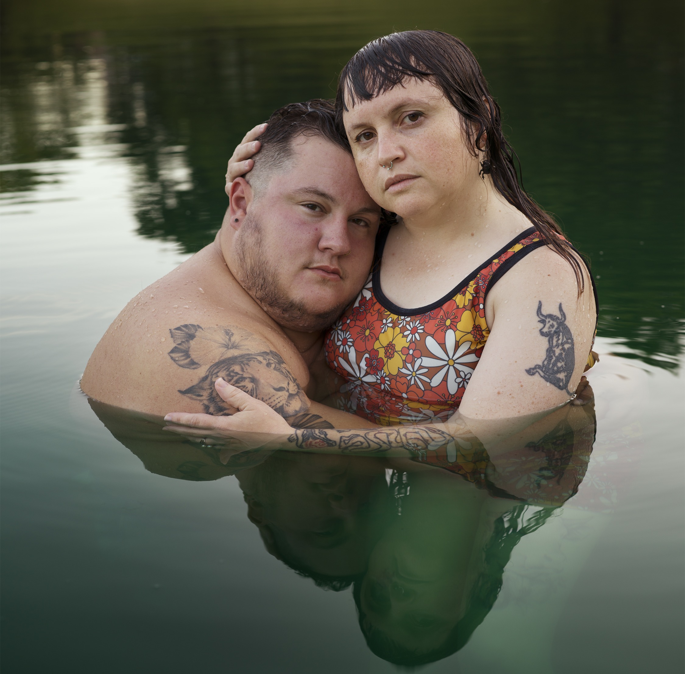 "LOOK AT ME LIKE YOU LOVE ME | GUARDAMI COME SE MI AMASSI. Fotografie di Jess T. Dugan" 