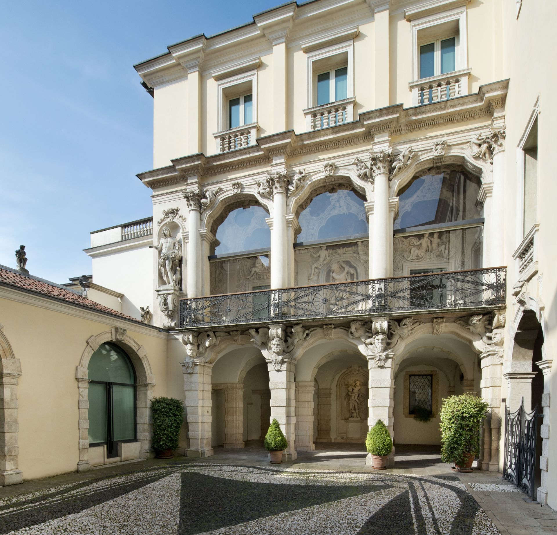 Itinerari di meraviglia. Palazzo Leoni Montanari: da dimora barocca a polo culturale.