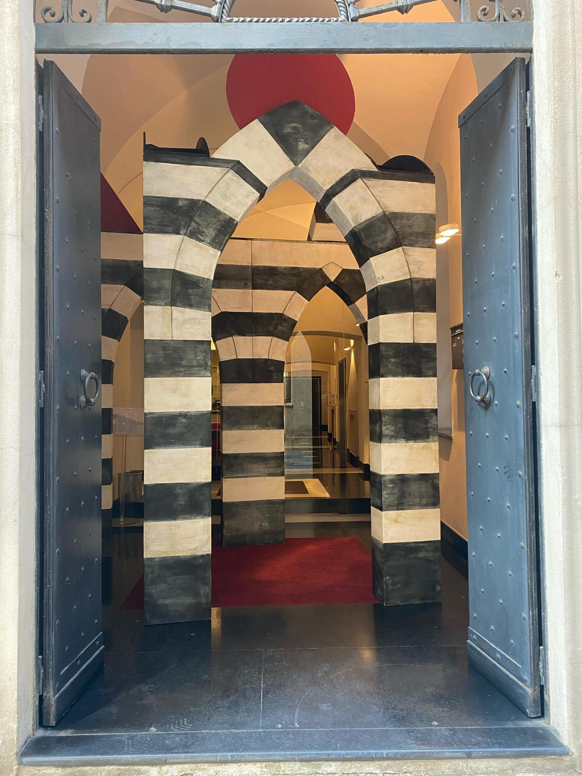 Installazione scenografica realizzata da GAGS-Giovani Artisti Genovesi Scenografi